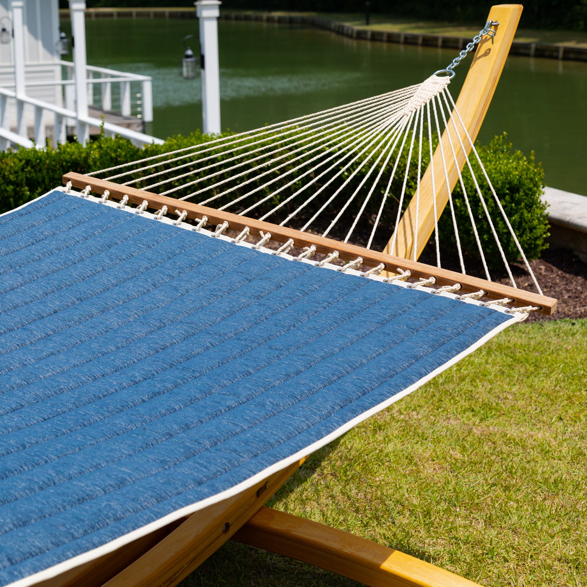 SQ-MN7 | Large Sunbrella Quilted Hammock - Platform Indigo | Hatteras ...